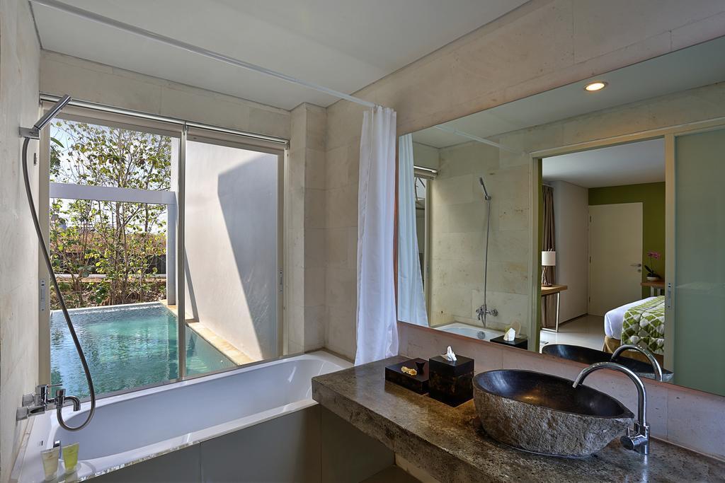 Garden Bay View Villa Nusa Dua  Exteriör bild